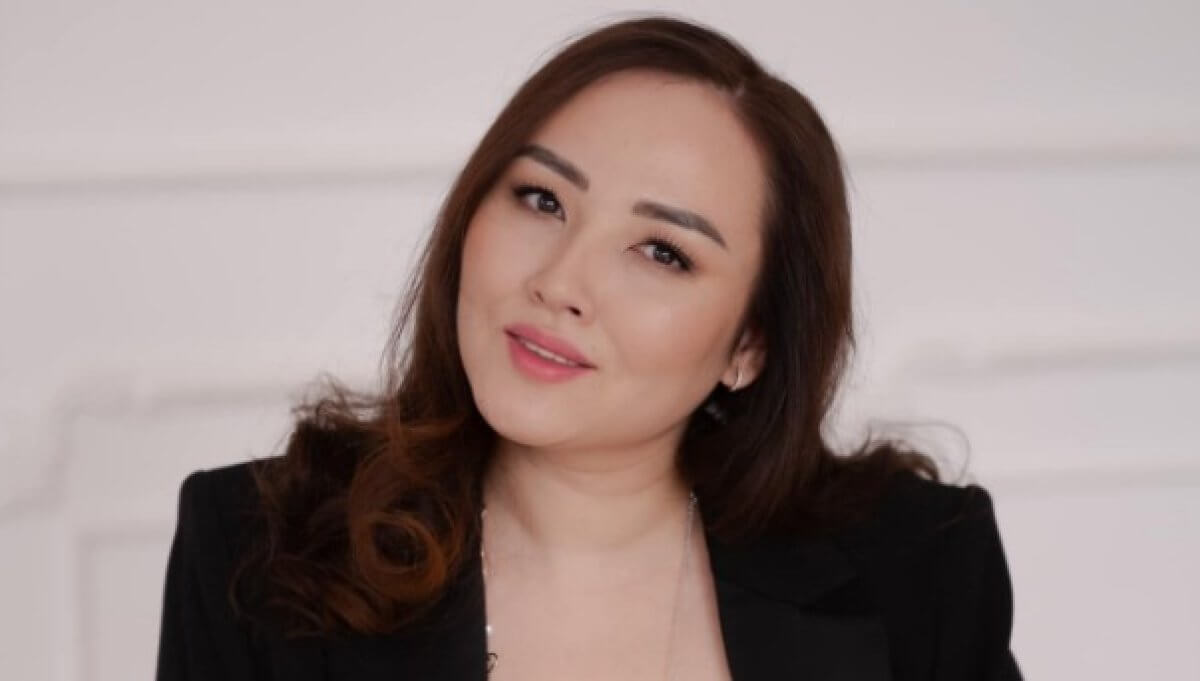 Адвокат бірінші күйеуінен не себепті ажырасқанын айтты