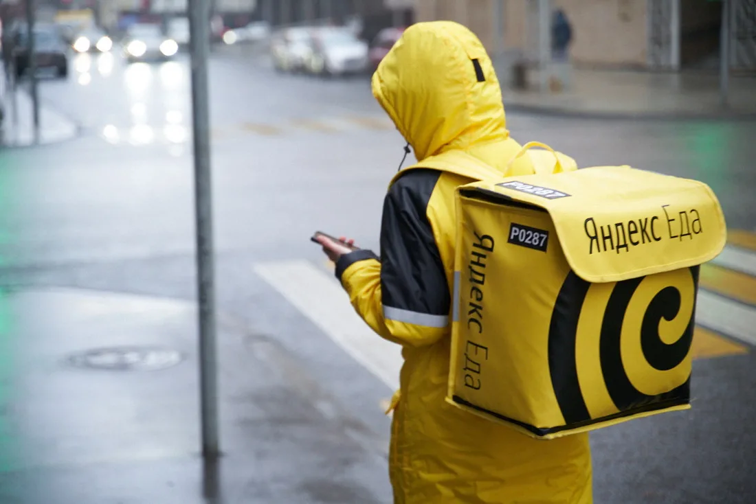 Алмас Кішкенбаев 17 жасар жігітке "қырындаған"