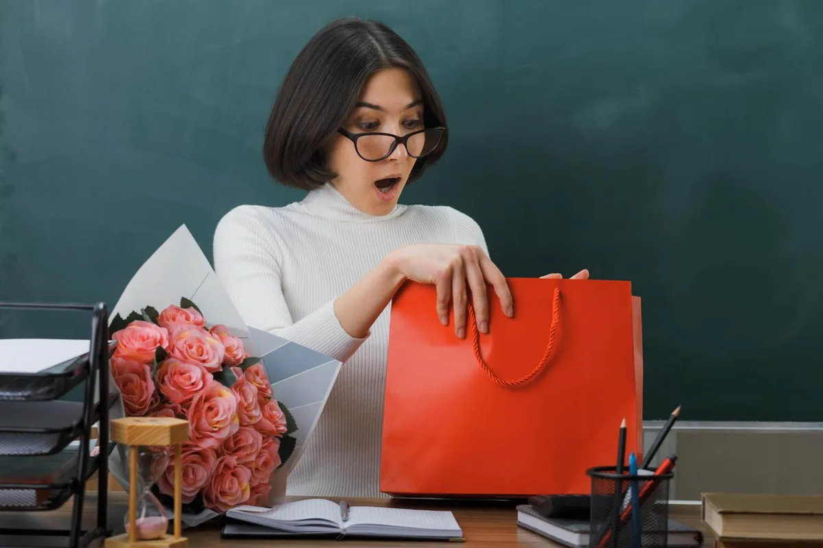 Дәл осы трендті мектеп директорына жасай аласыз ба?