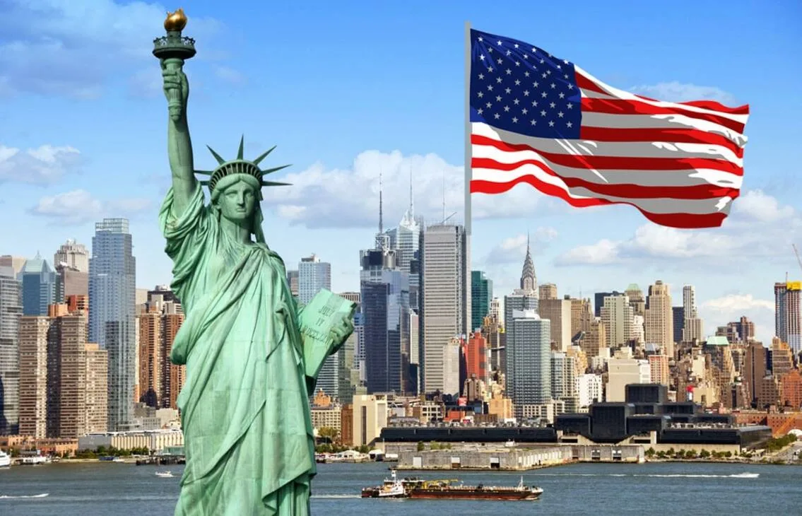 "АҚШ Қазақстанды сатып алам десе, халықтың 90 пайызы қолдар еді" дейді блогер