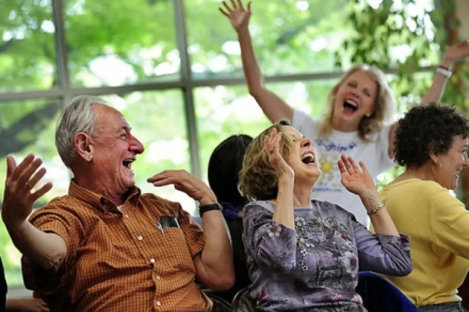 Өлімді күлкіге айналдырып, ауруын қарқылдай күліп жеңген адам