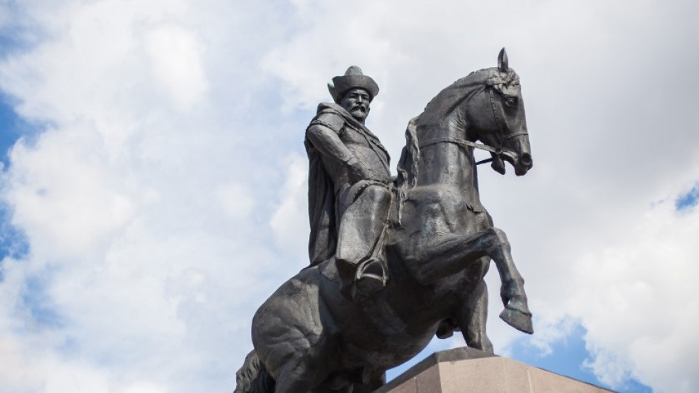 Қазақ-қырғыз дауы: Екі ел адамдарының арасында тағы айтыс-тартыс басталды (ВИДЕО)