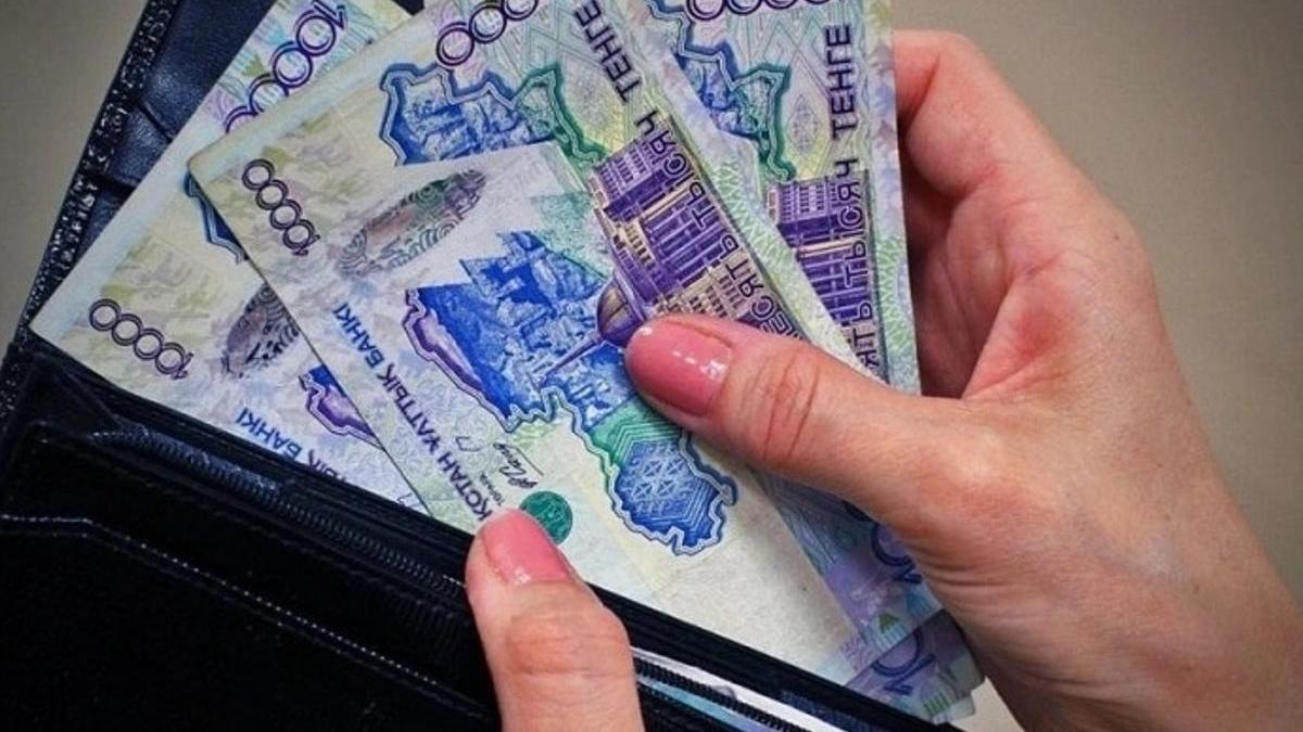 600 мыңдай қызметкердің жалақысы екі есеге көбейеді