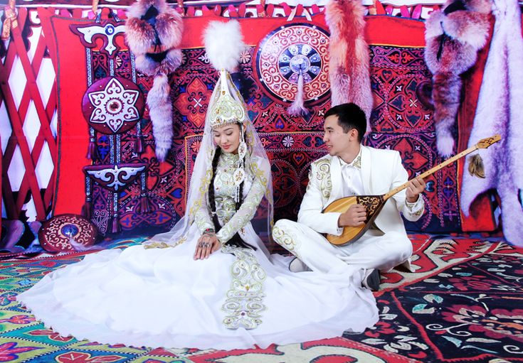 Бас құда төрде отырмаса - екі жас бақытты болмай қала ма?