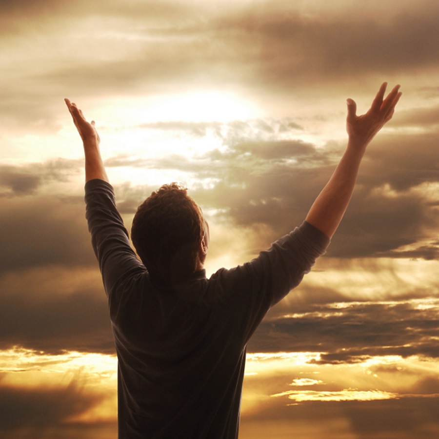 "Аллаға қоятын сұрағым көп" деген қоғам белсендісі өзін тозақпен қорқытудың керегі жоғын айтты (ВИДЕО)