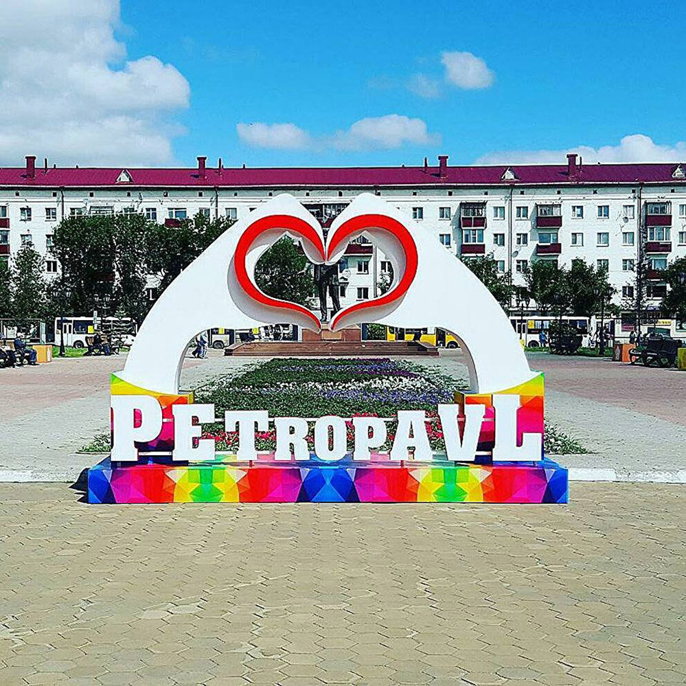 Оқушылар бейәдеп фото-видеоларын жүктеген әлеуметтік желі жұртты шулатуда