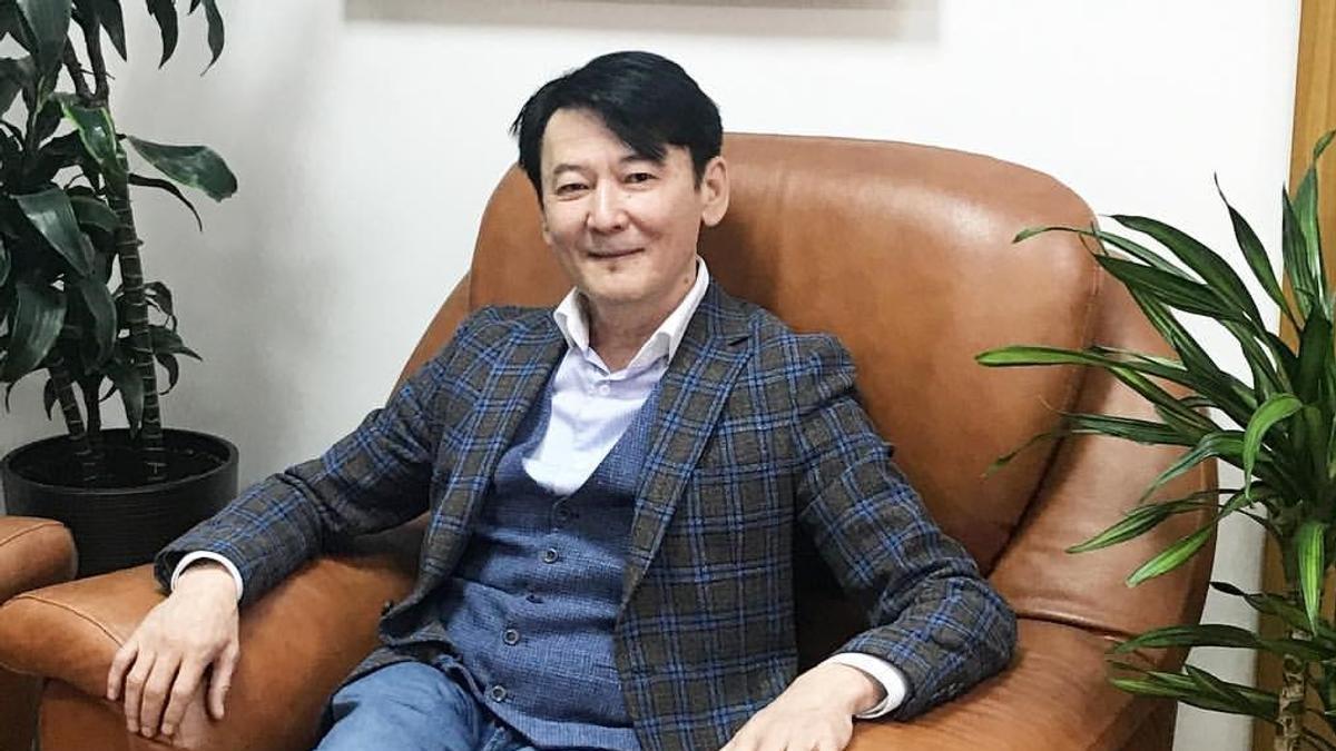 Әнші Қыдырәлі: "Махаббатымның құшағына бетпен құлап..."