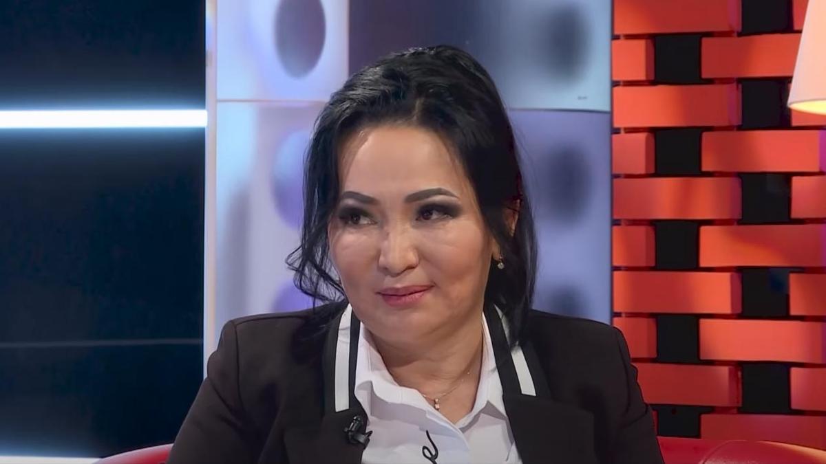 Гүлзира Айдарбекова ұлына "подкаблучник" деді