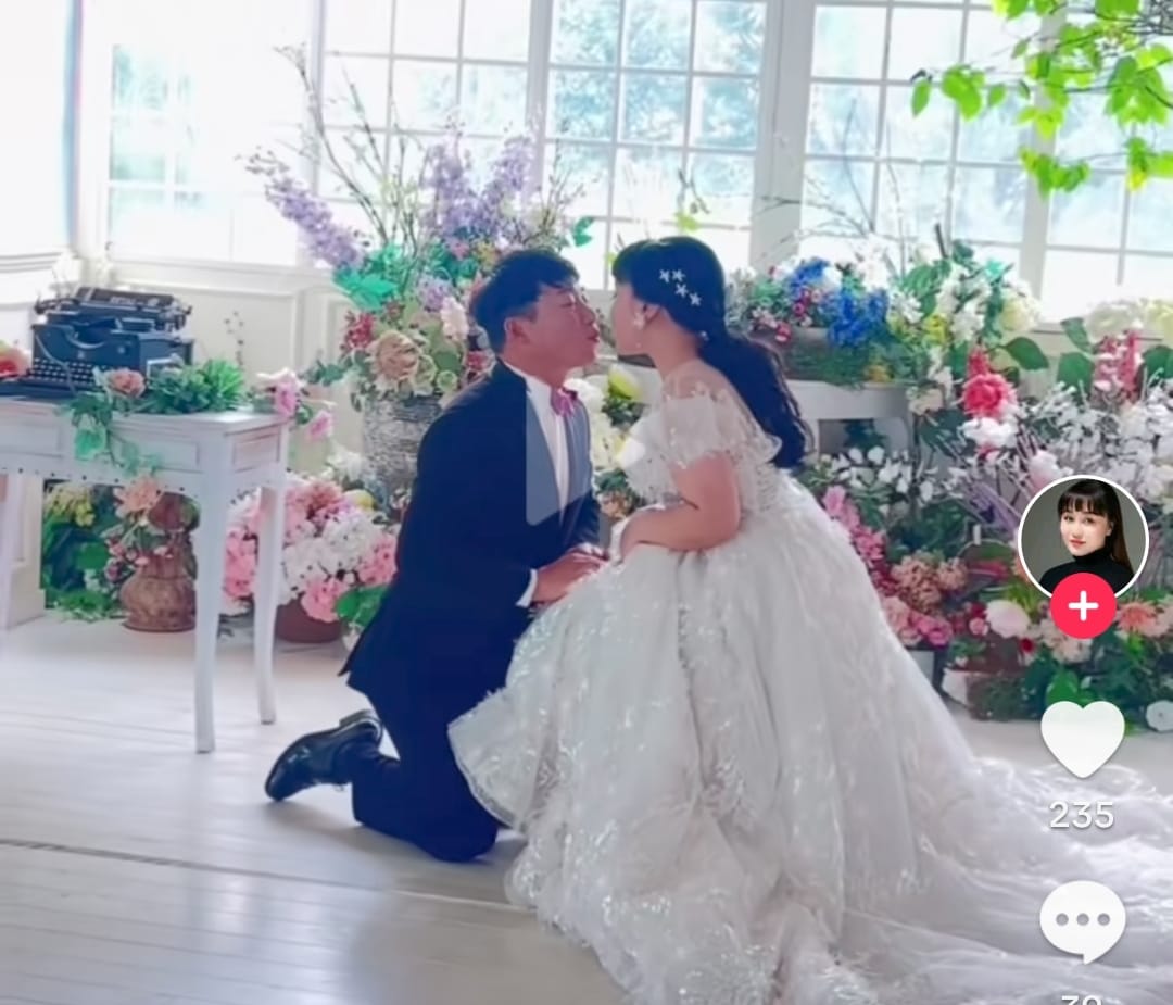 "Қазақтың жігіті жақсы болса, кәріске күйеуге шықпас едім" дейді блогер қыз (ВИДЕО)