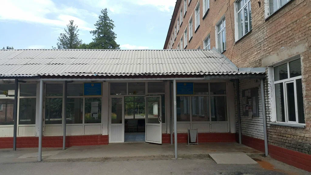 Мынадай мектеп директорын тоқтататын ешкім жоқ па?