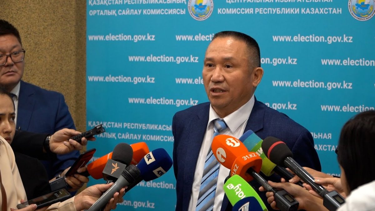 Депутат "пилоттық жобалар мұғалімдерді де мезі етті" деді