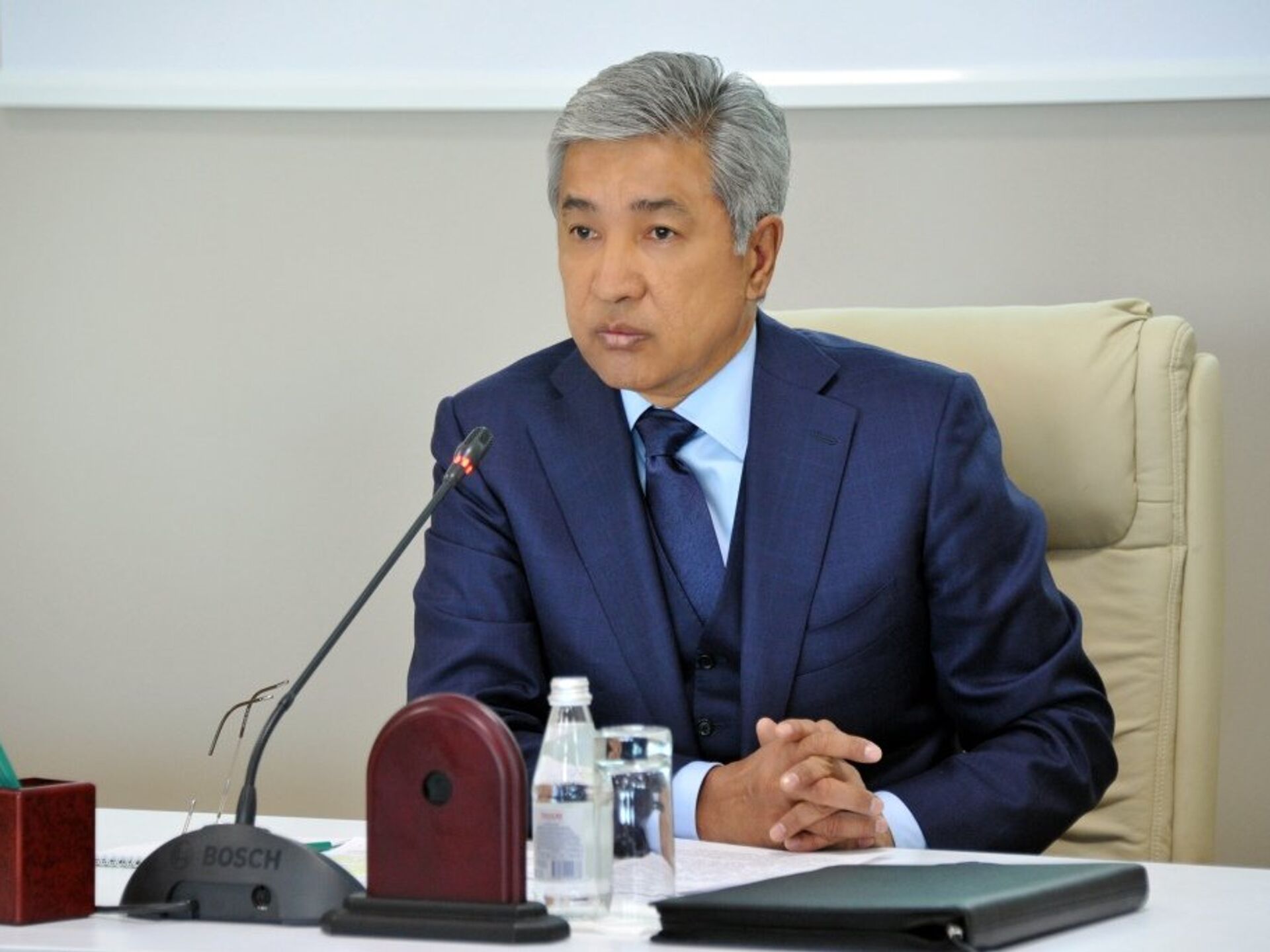 Тасмағамбетов: "Ел мүддесі үшін от пен суға түскенім үшін сатқын болғаным ба?"