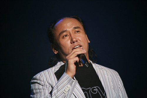 Сәкен Қалымов сахнаны сағынып жүргенін айтты