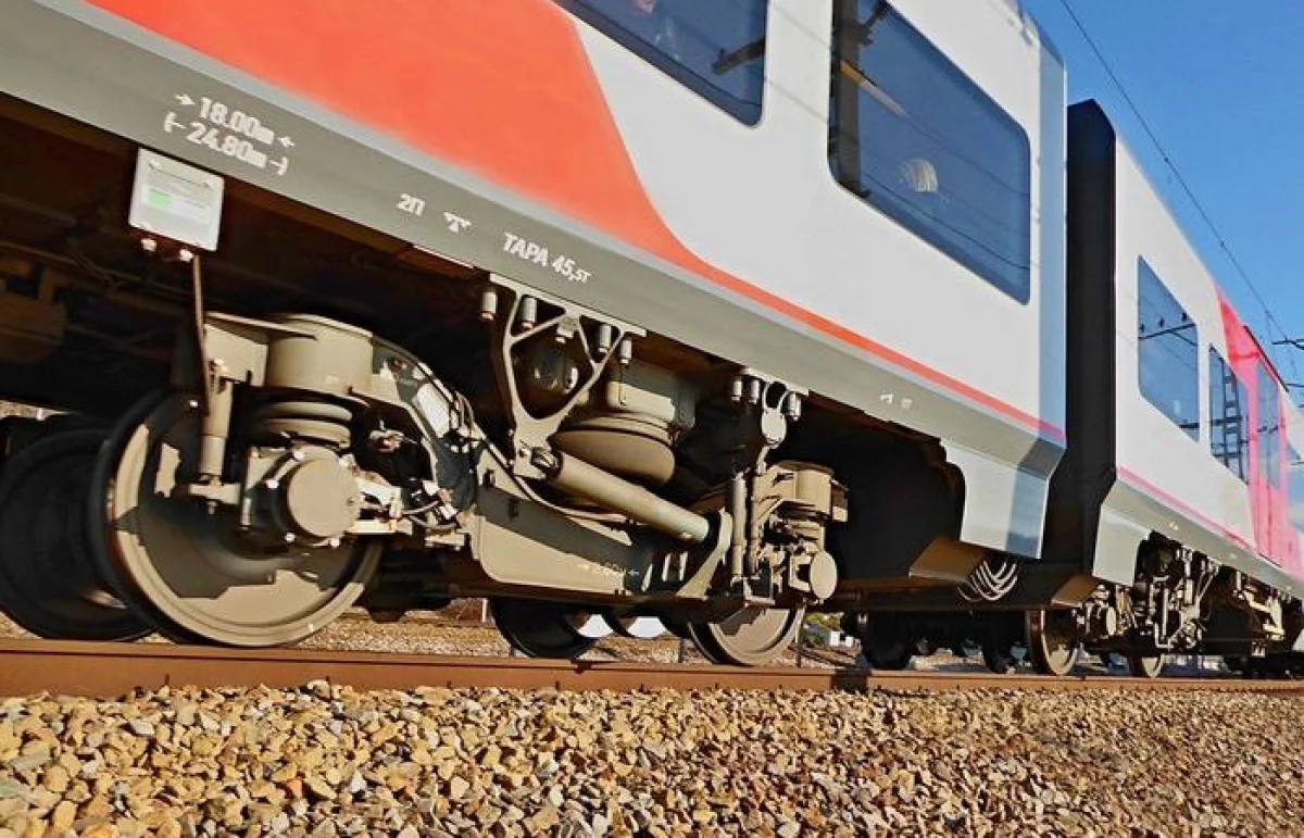 Пойыз басып кеткен ер адам екі аяғынан айырылды