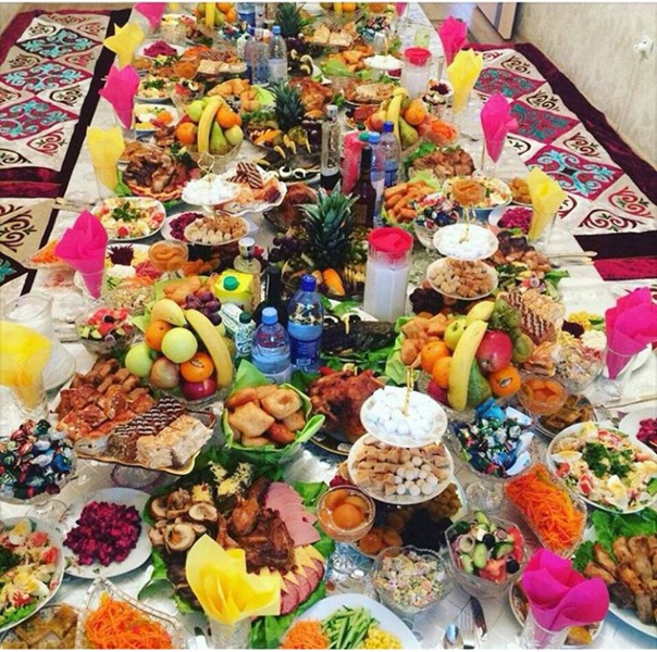 "Пәленшемен" жарысқан кей қазақ статусын сақтап қалу үшін жанталасуда