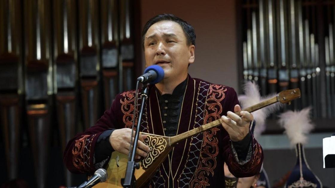 Халық әртісі таксист болып ақша тауып жүр ме?