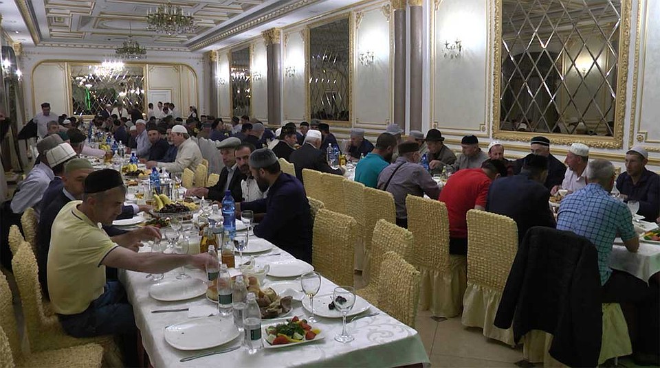 Өлім бизнесі: Мешіттің кафелері мүфтиятты пайдаға батырып отыр