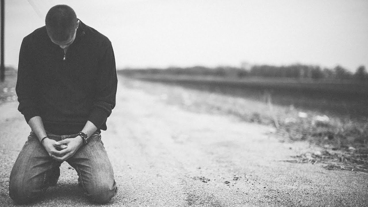 Үлкен әтештері бар кемпірлердің сексі