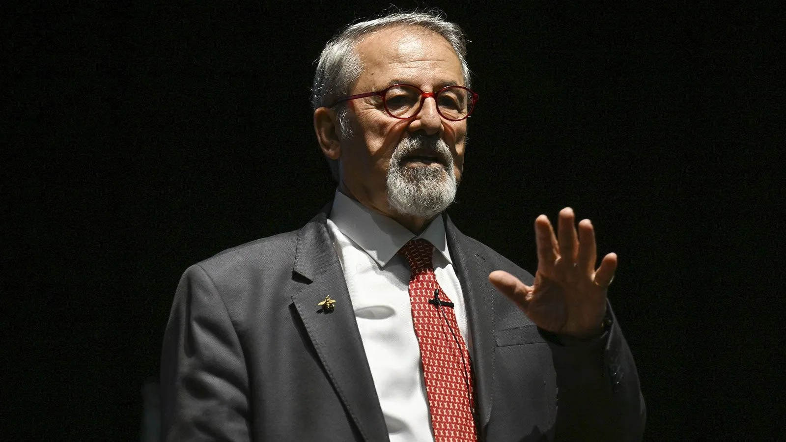 "Стамбул күлге айналады" деген профессор халыққа ескерту жасап, дабыл қақты