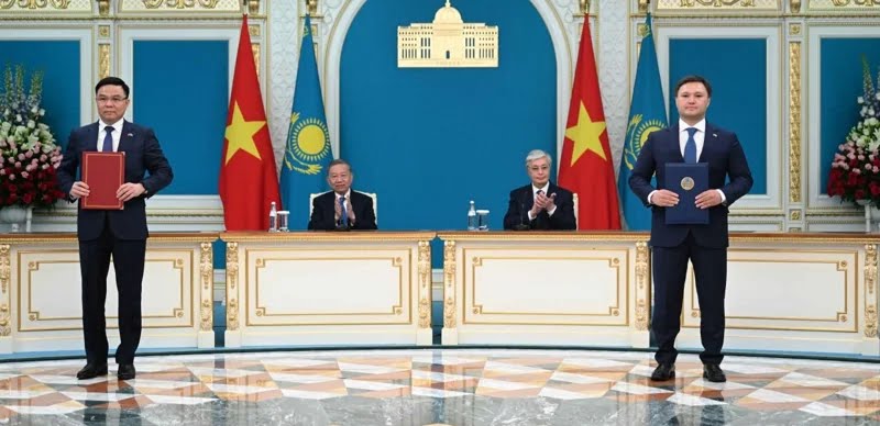 Қасым-Жомарт Тоқаев пен То Лам келіссөздер қорытындысы бойынша Бірлескен мәлімдеме қабылдады