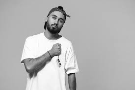 Астанада әнші Моттың концертіне жоқ билеттер сатылған