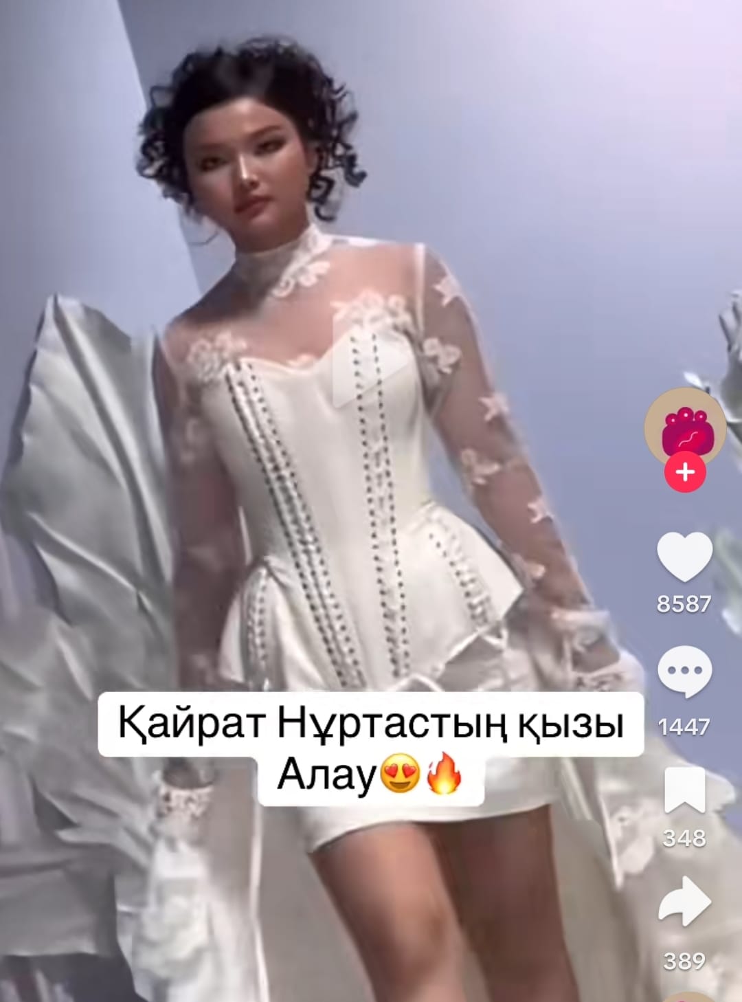 Әдемі черлидермен жыныстық қатынас