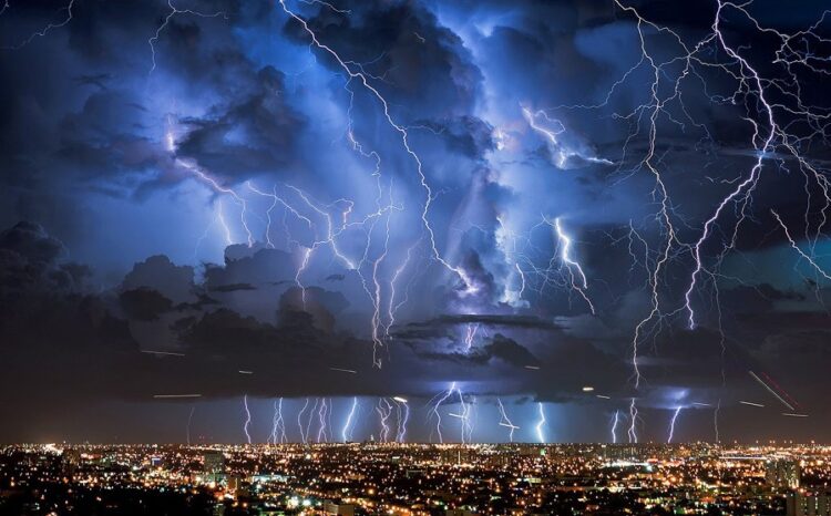 Найзағайдан сақтану ережелерін білесіз бе?