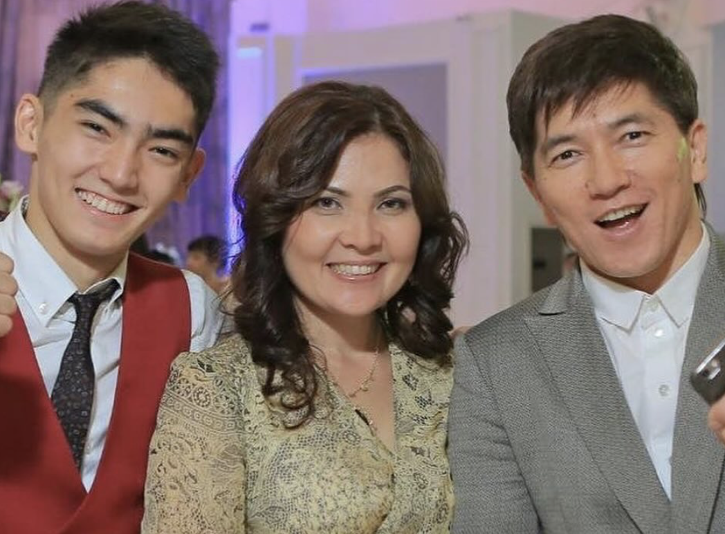 "Неке түніне онлайн қатысуға билет сату ғана қалды" дейді қоғам белсендісі