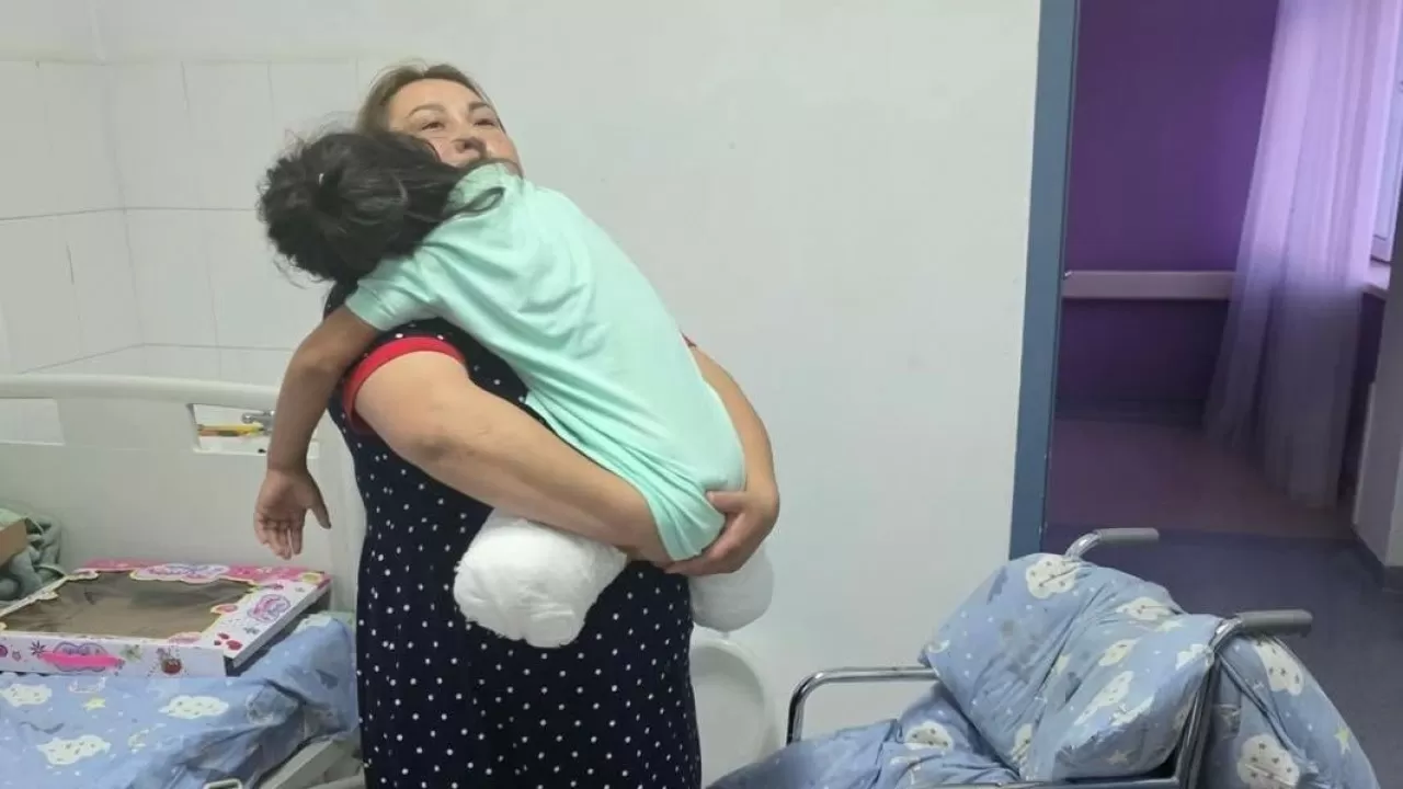 сперматозоидтары бар майлы түкті киска