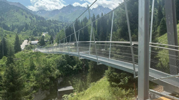 В ущелье Горельник откроют подвесной мост и спорткомплекс для детей