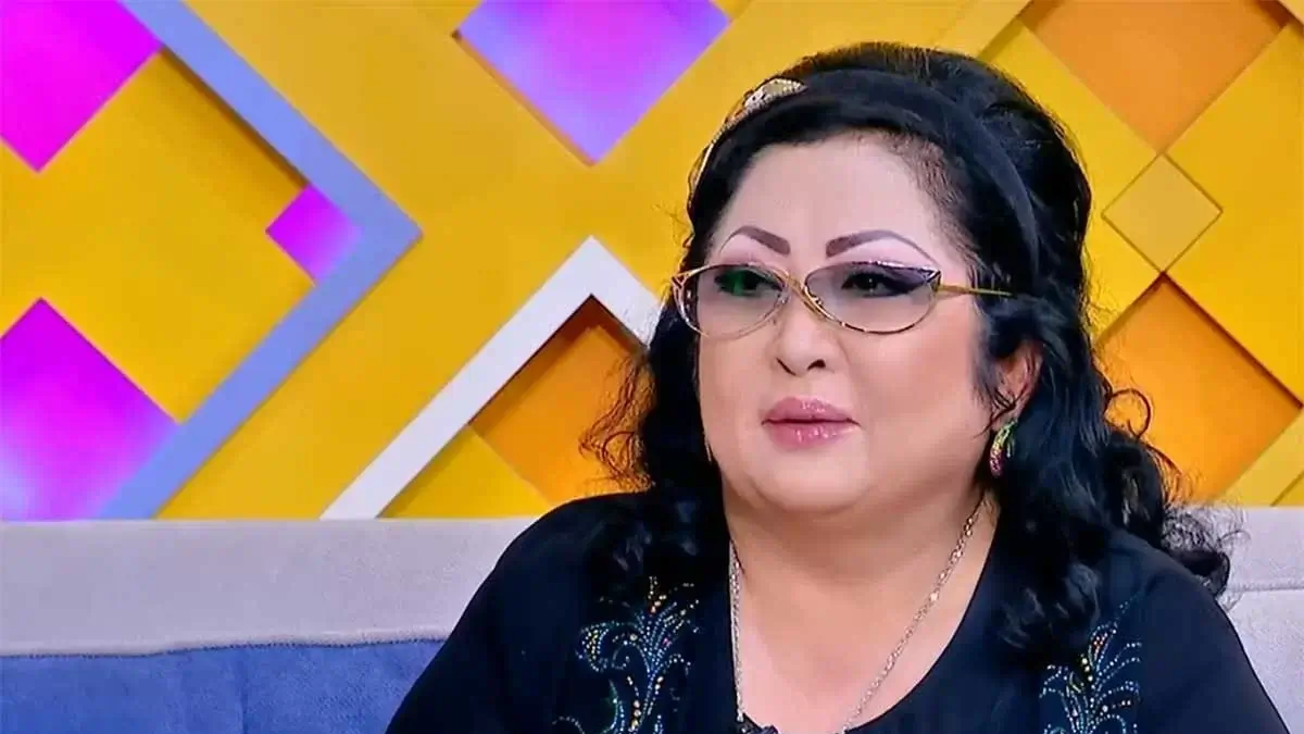 Әуежайда иіліп сәлем салған Мақпал Жүнісова көпшілікті сүйсінтті