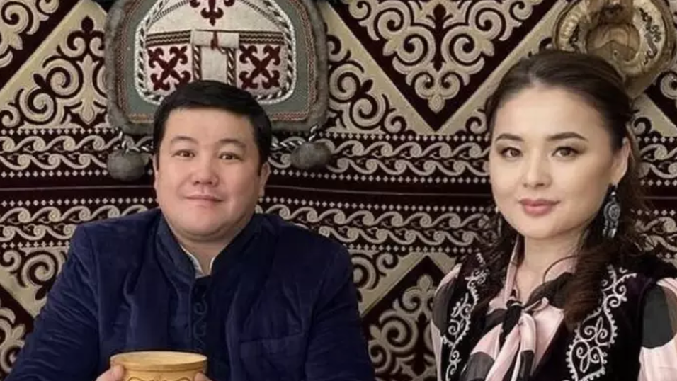 Ескі ханымдар попуга алады