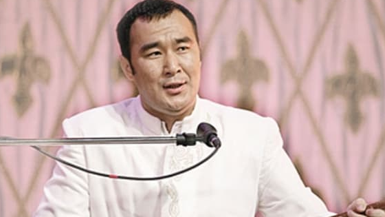 Белгілі айтыскер ақын Айбек Қалиевтің қызы студенттерді алдап, қарызға батырған