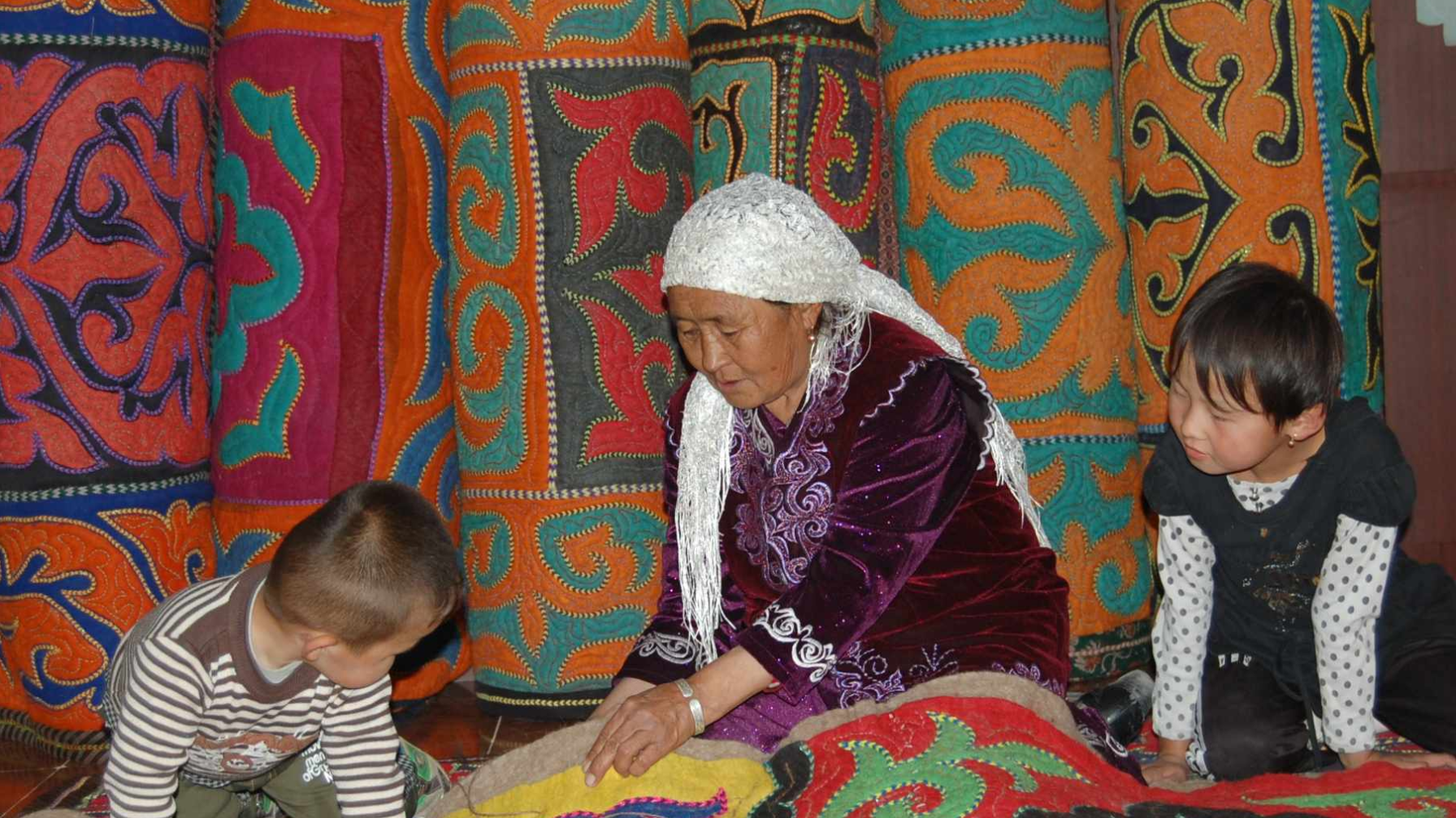 "Қазақтың тексізденуі - еркектің бейшаралығынан болуда" дейді қоғам белсендісі