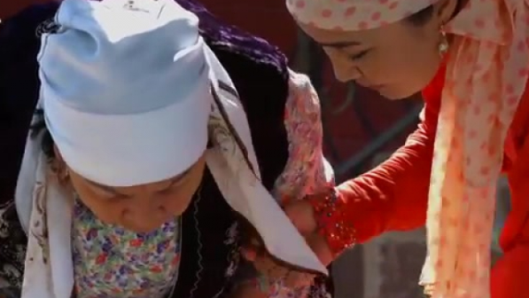 Орта жастағы ата-енелердің келін жұмсап, бір үйде тұруы - жастарға жасалған қиянат емес пе?