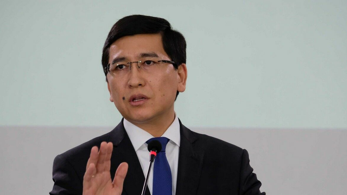 "Құқық қорғау органына жүгінемін" деген депутат таныстарына ескерту жасады