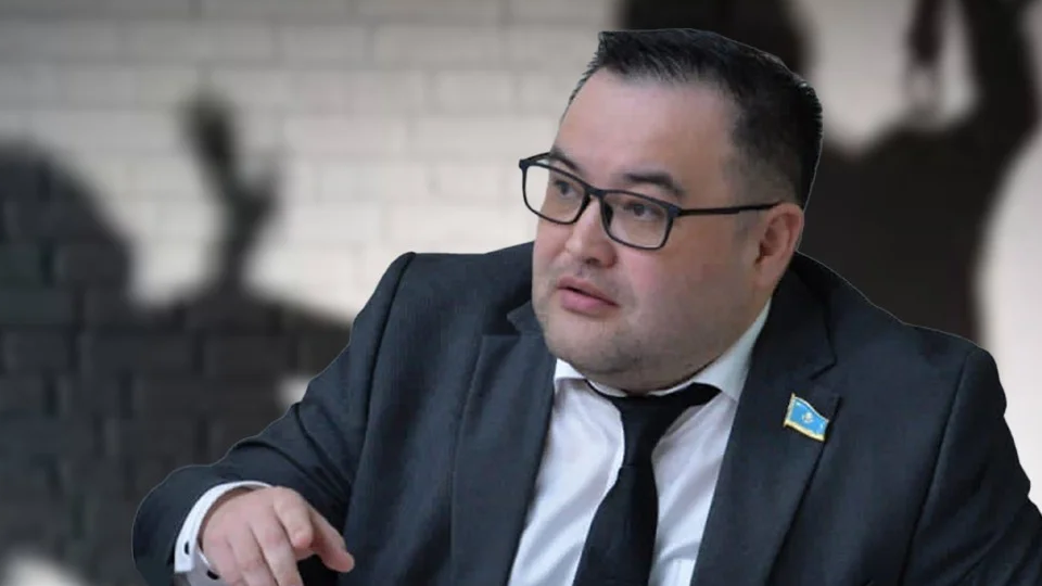 "Қоғам - әділетсіз" деген депутаттың жазбасы қызу талқылануда