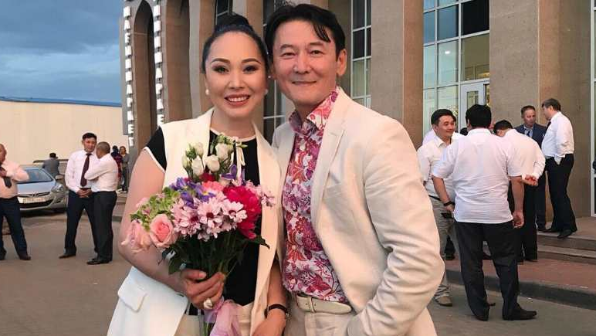 "Жүрістері опасян" деген оқырманы Қарақат пен Қыдырәліден "күдіктенді"