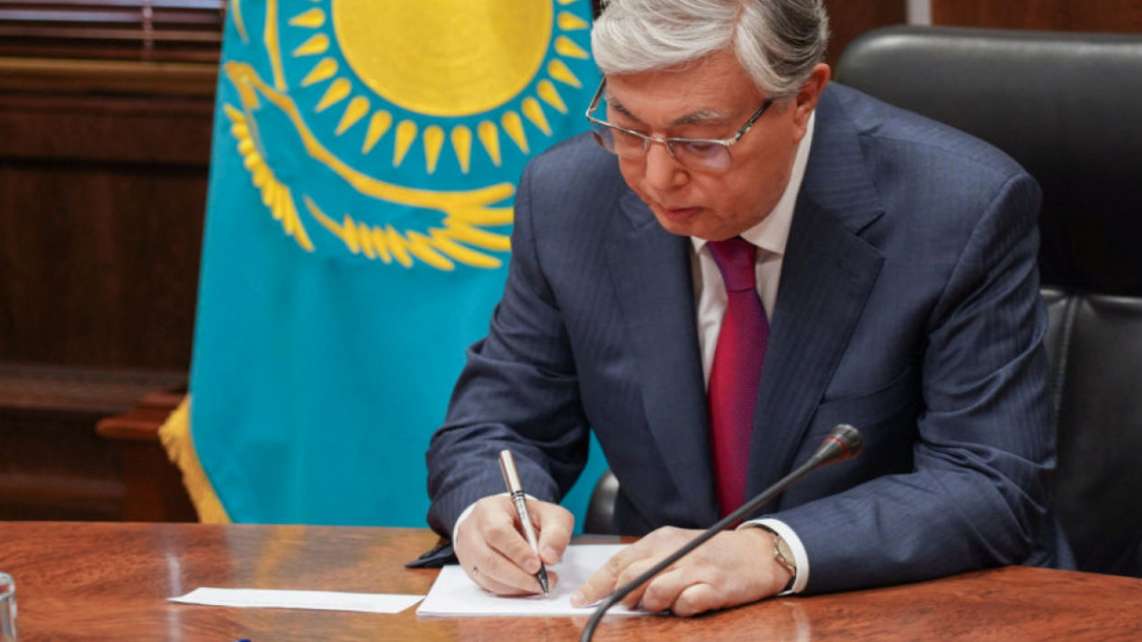 Неке зорлықпен қиылса, жауапқа тартыласыз: Президент заңға қол қойды