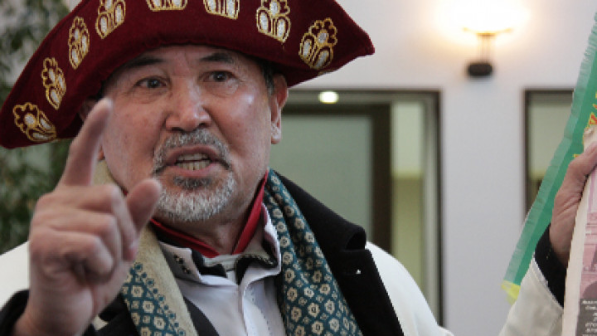 "Коррупцияның малайлары" деген Амантай қажы мәлімдеме жасады