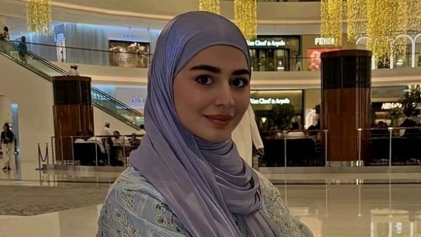 "Мешіттегі масқара": Блогер қыз өзіне қысым жасалып жатқанын айтты