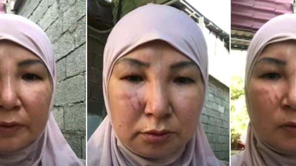 Хиджабтағы қызды он шақты адам жабылып, сабап, басындағы орамалын жұлып тастаған