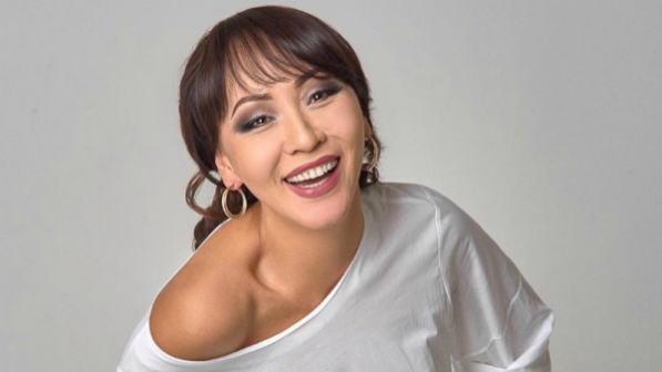 Актриса, әнші Айгүл Иманбаева енесімен бірге ән салды