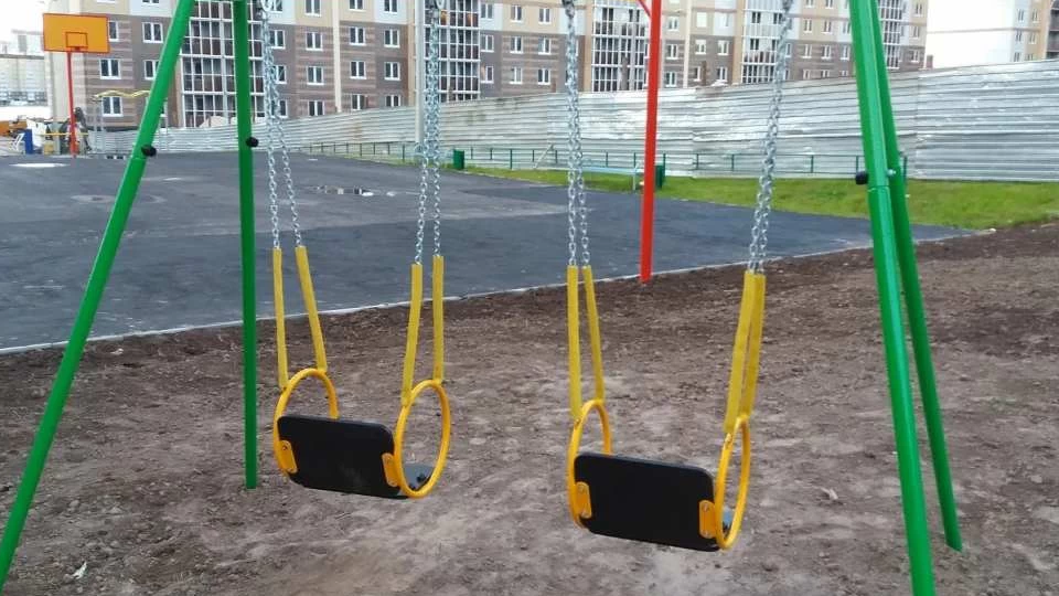 Львов көшелерінде жалаңаш