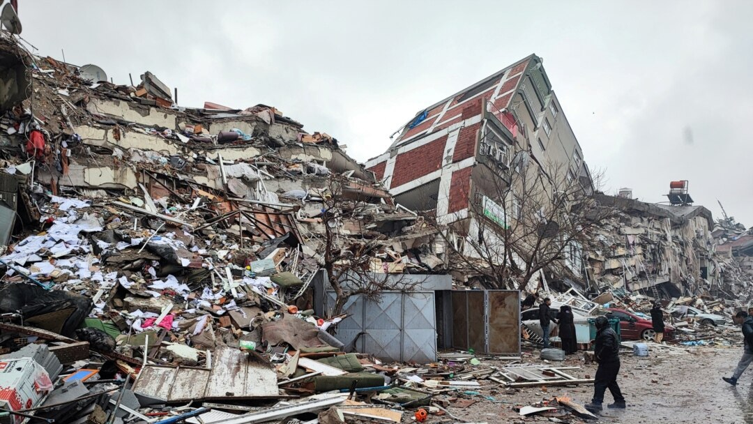 Түркияда жойқын жер сілкінісі болды 