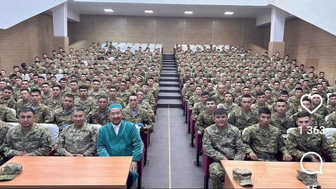 Нұрлан имам сарбаздармен кездесіп, жиын өткізді