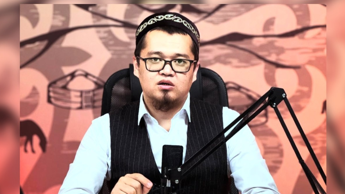 "Хиджабты қыздар сырға тақпасын" дейді уағызшы 