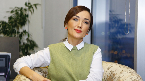 "Ер азаматқа жараспайды" деген Ләйлә Сұлтанқызы ыңғайсыз сұрақтарға жауап берді