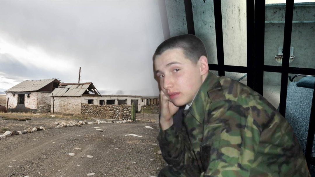 Кең жамбастары бар жалаңаш жетілген әйелдердің фотосуреттері