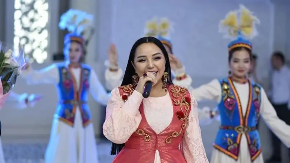 Алтынай Жорабаева біреудің өмірін талқылайтындарға ескерту жасады